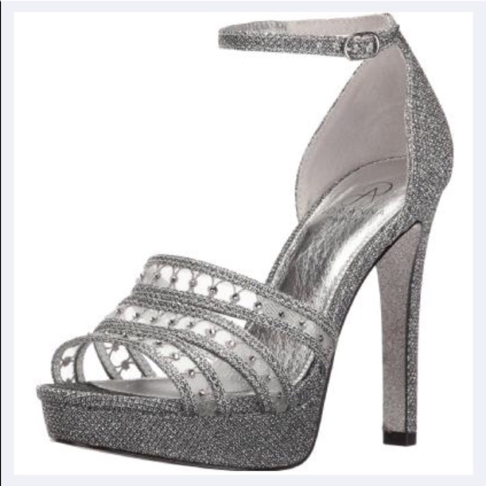 ADRIANNA PAPELL MORGAN ANKLE‎ STRAP SILVER OPEN TOE HEELED SANDALS SIZE 1…